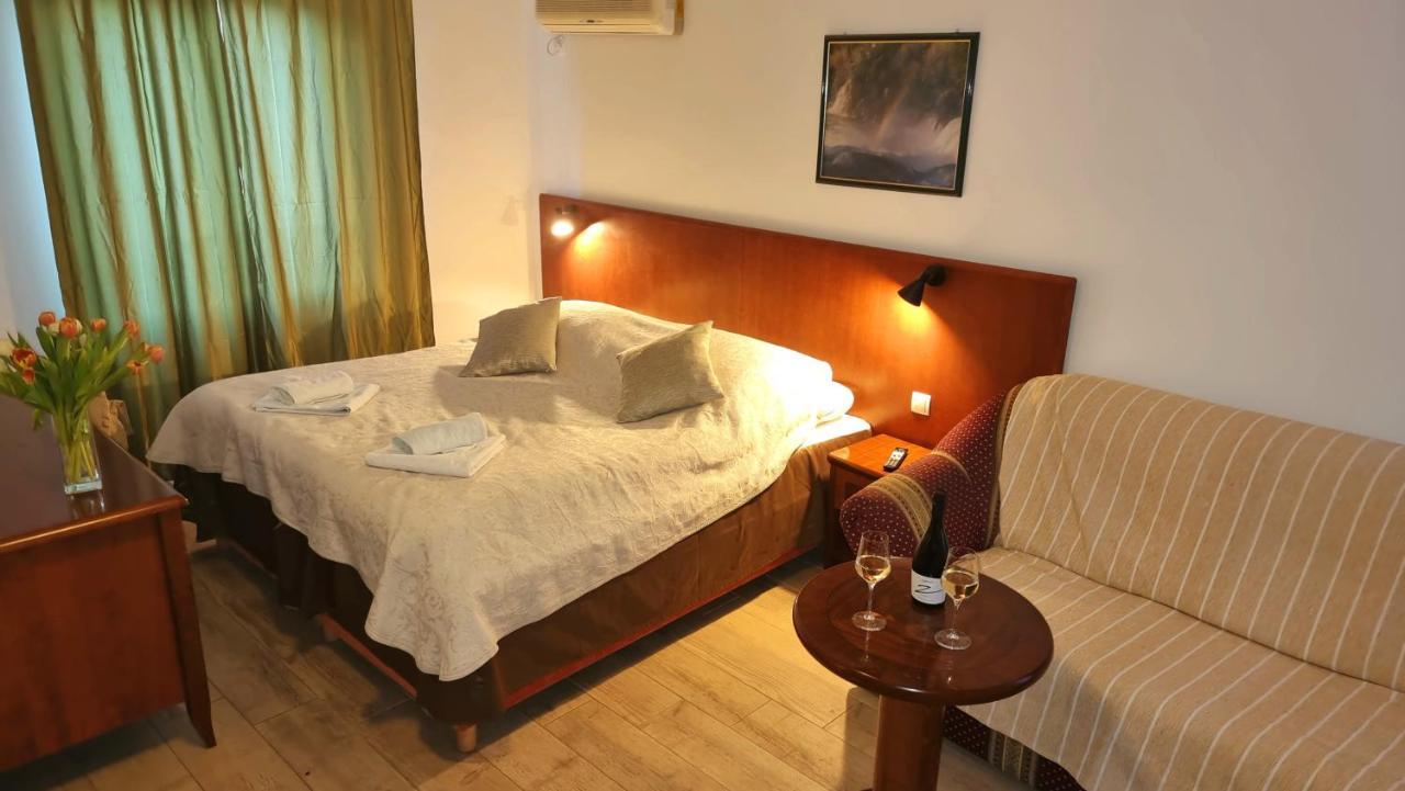 Visovac Rooms And Breakfast Skradin Ngoại thất bức ảnh