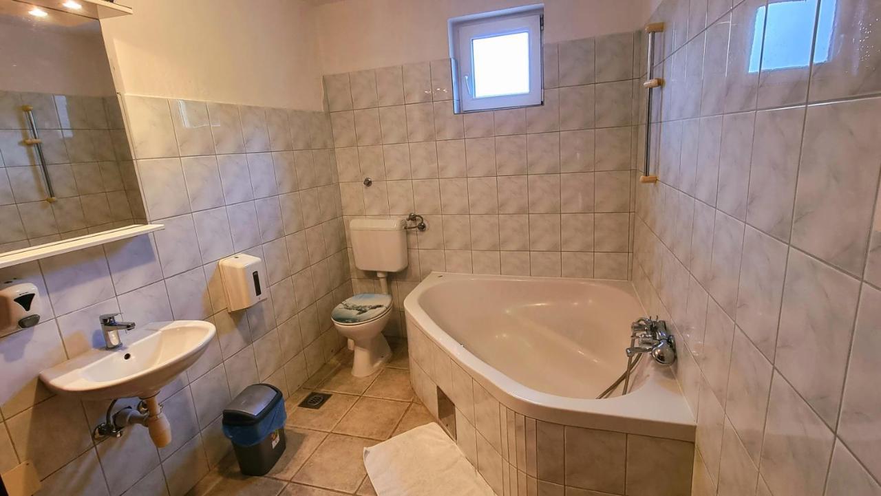 Visovac Rooms And Breakfast Skradin Ngoại thất bức ảnh